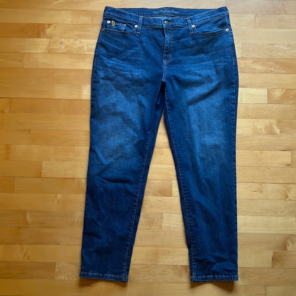 Yoga Jeans 33